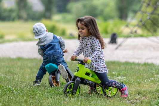 Bicicleta fara pedale Funny Wheels Rider SuperSport Blue Limited, cu cosulet pentru ghidon, 2 in 1, 18+ luni, pneuri si manere de cauciuc, 4 nivele de reglaj pe inaltime