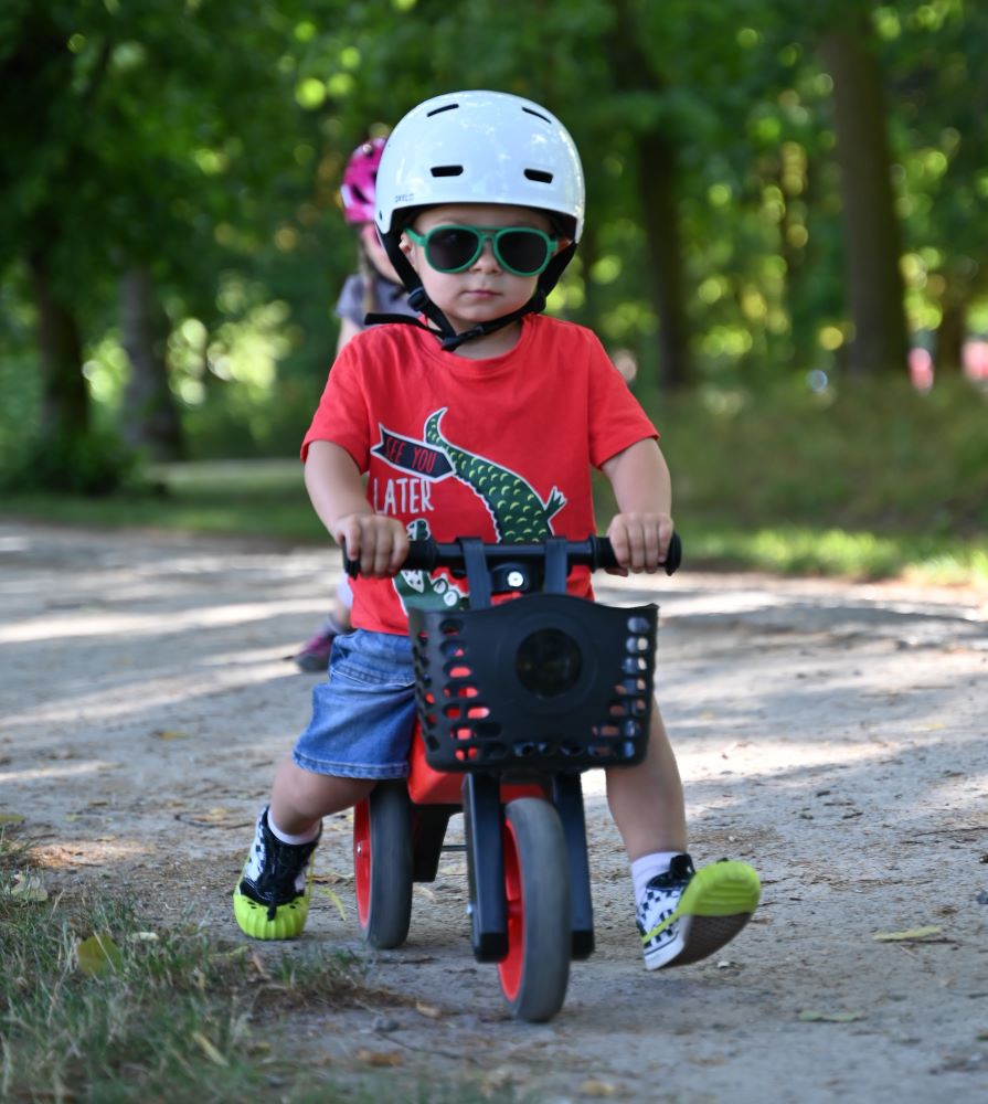 Bicicleta sin pedales con cesta para el manillar, 2 en 1, 18+ meses, neumáticos y puños de goma, 4 niveles de ajuste de altura, Funny Wheels Rider SuperSport Dakar Podmol/Black